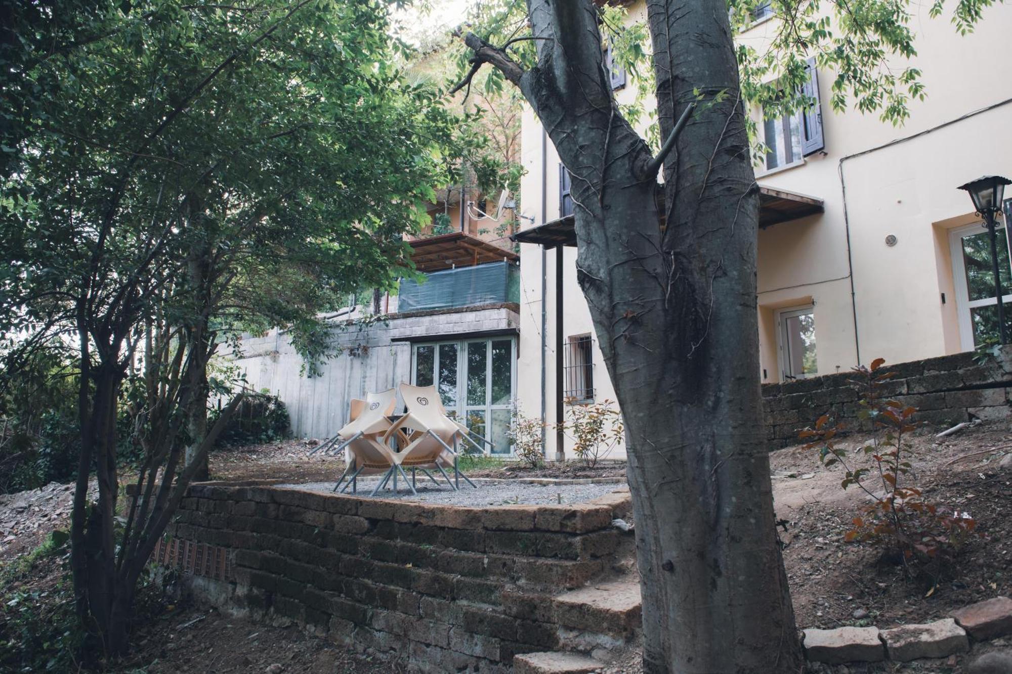 Home Peterpan, B&B Direttamente Sulla Piazza Casal Fiumanese Exteriör bild