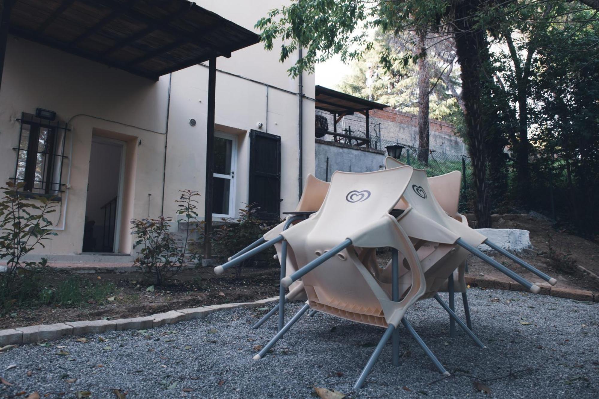 Home Peterpan, B&B Direttamente Sulla Piazza Casal Fiumanese Exteriör bild