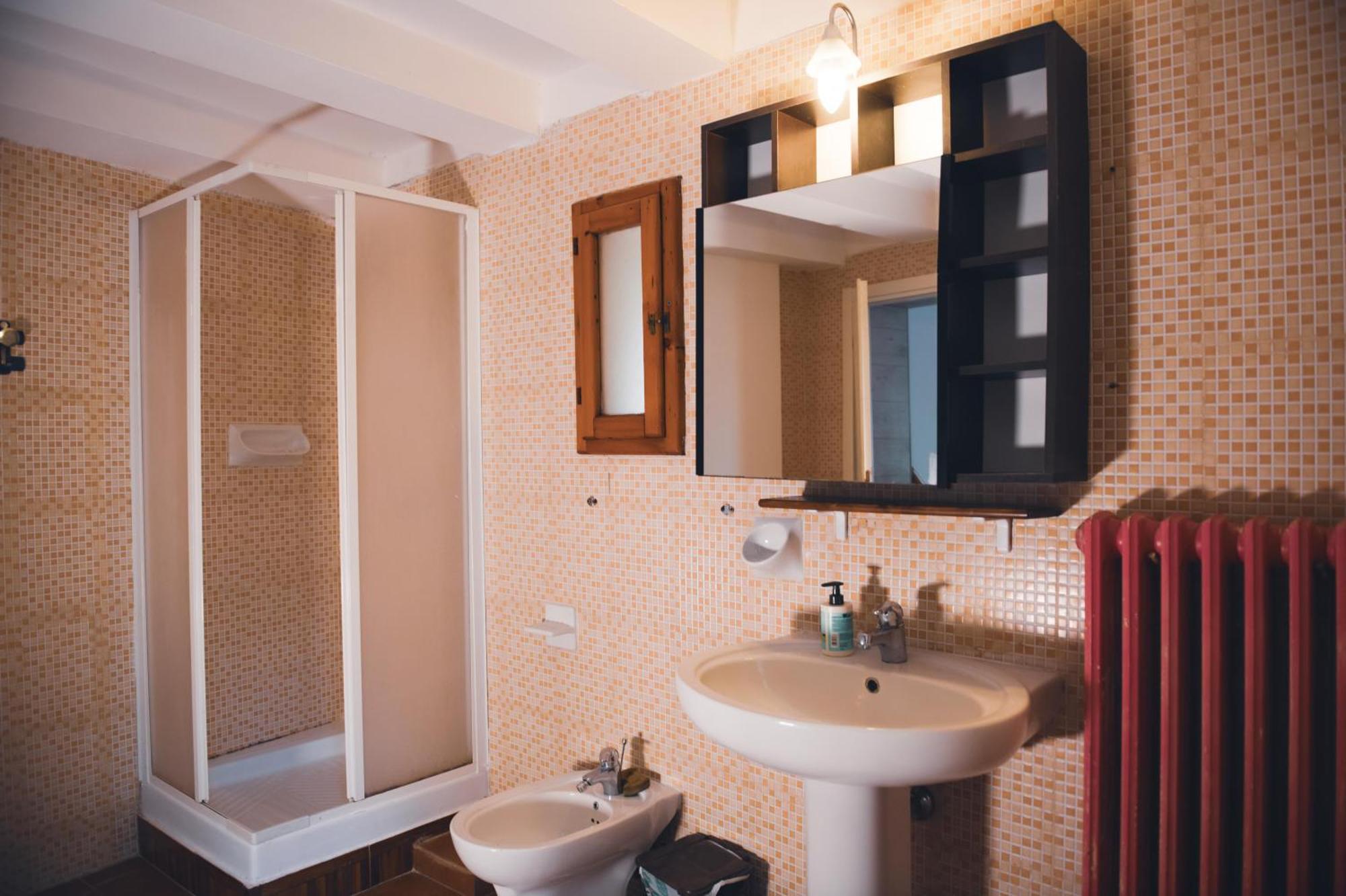 Home Peterpan, B&B Direttamente Sulla Piazza Casal Fiumanese Exteriör bild