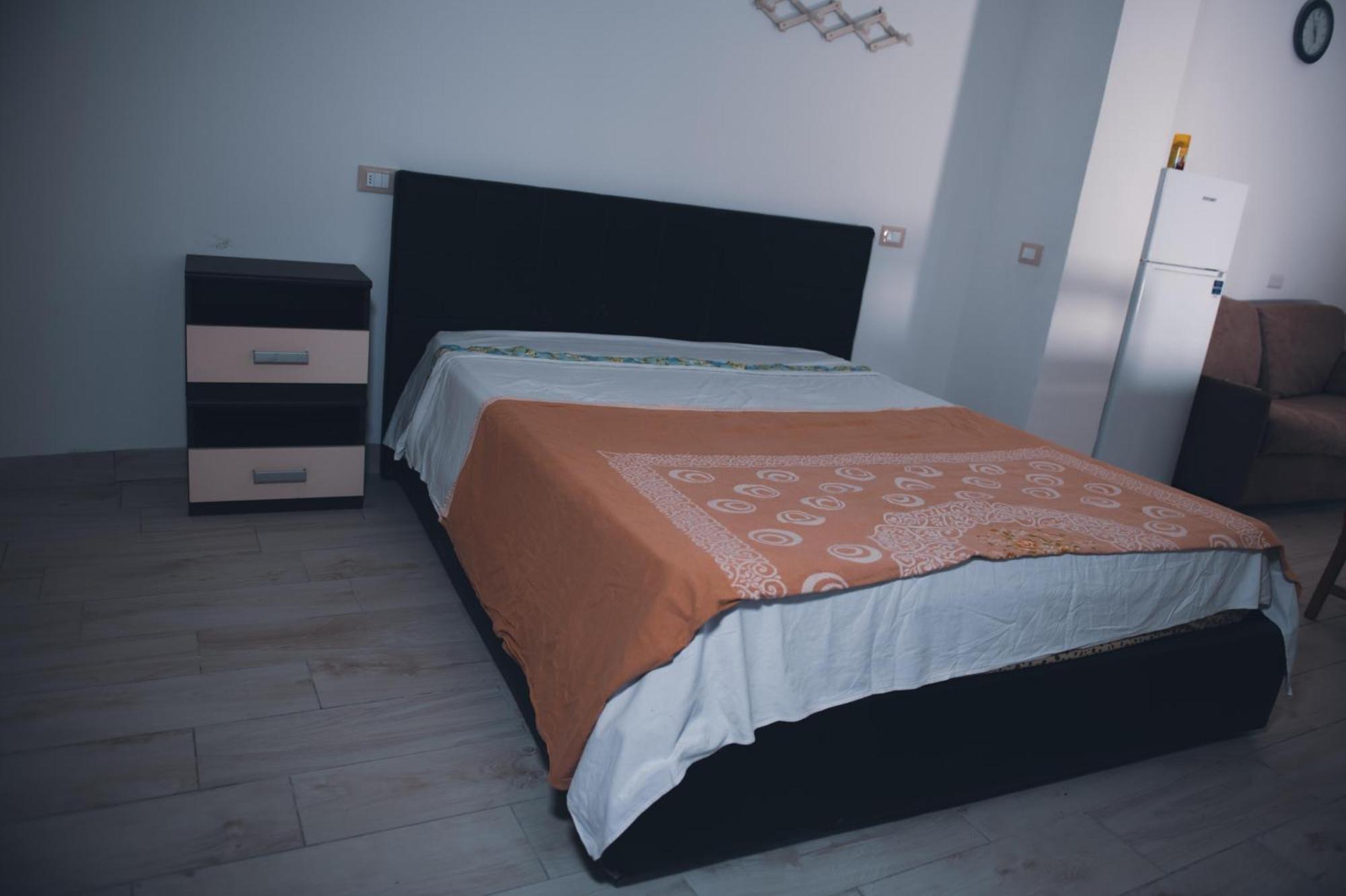 Home Peterpan, B&B Direttamente Sulla Piazza Casal Fiumanese Exteriör bild